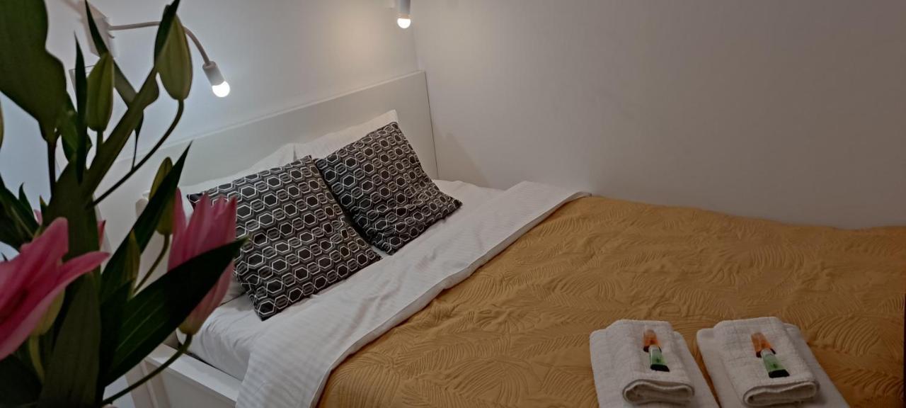 Be My Guest- Fontany Luxury Apartment Metro Wi-Fi Free Parking Zone Varsovia Exterior foto
